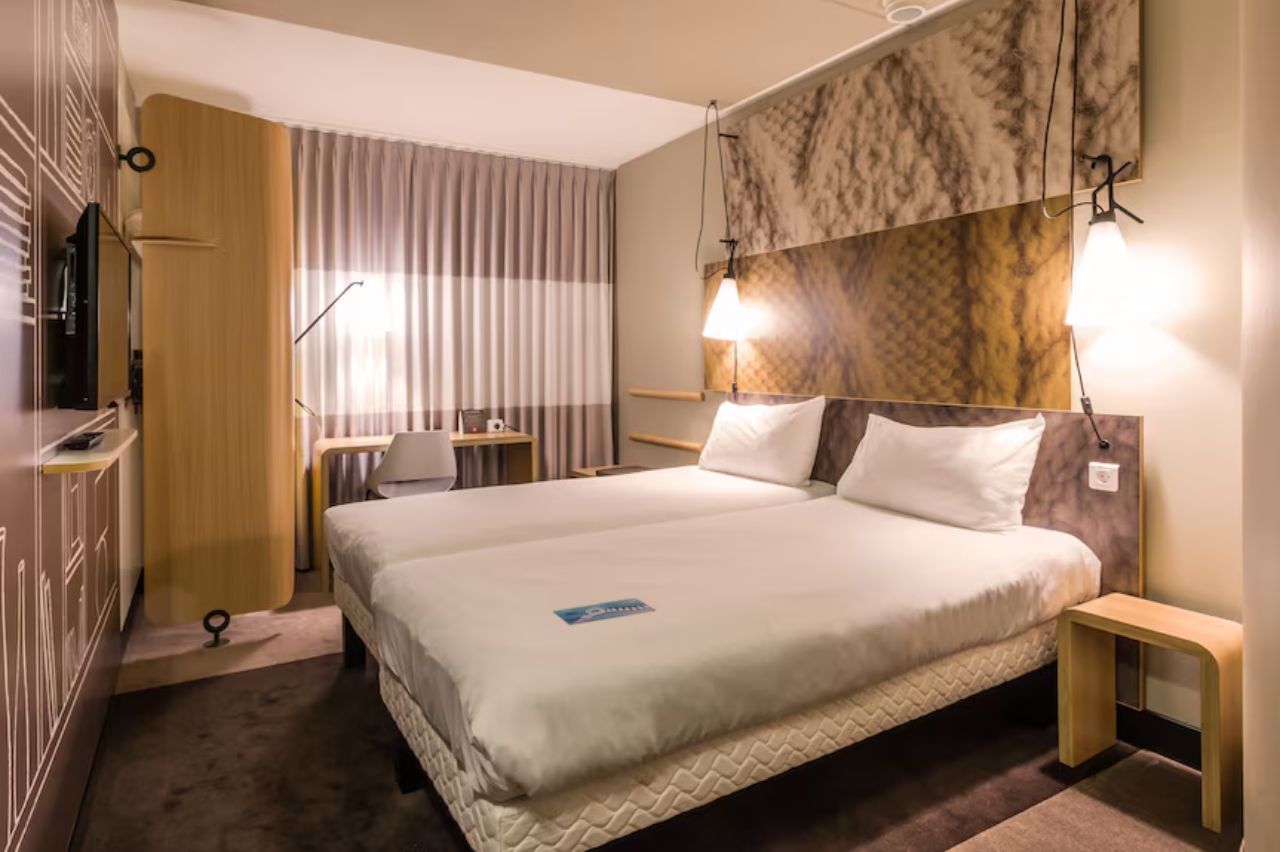 Ibis City West Room